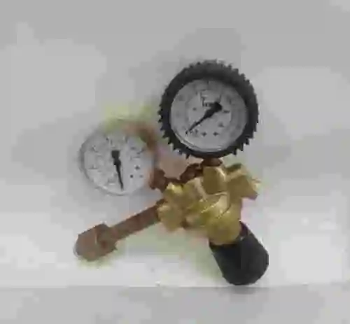 2. GAS REGULATOR Y FLOWGAUGE IOXYGEN 25-1.5M
