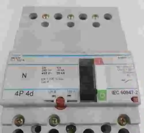 6. HAGER HH171 160A RELE ELECTRICO