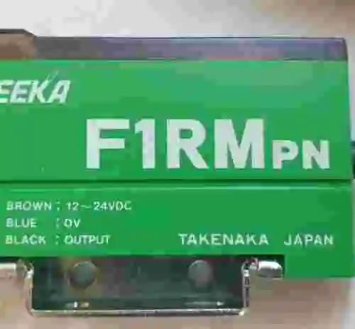 4. SENSOR DE FIBRA OPTICA TAKEX F1RMPN