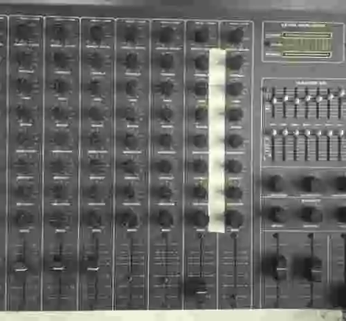 2. Mesa Mezclas ROSS PC 8400