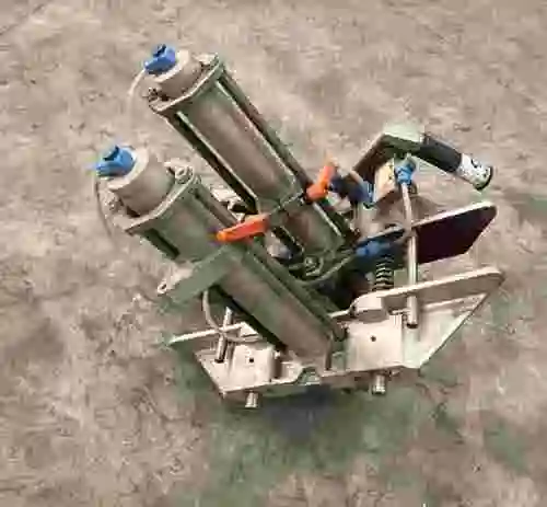 8. Equipo de doble cilindro para carpintería de aluminio
