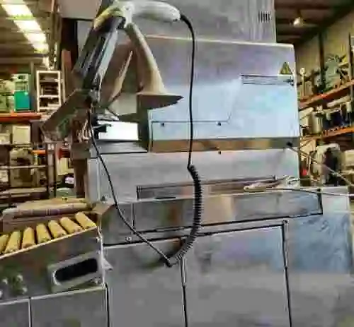 4. Maquina automática empaquetado AVERY BERKEL WA210