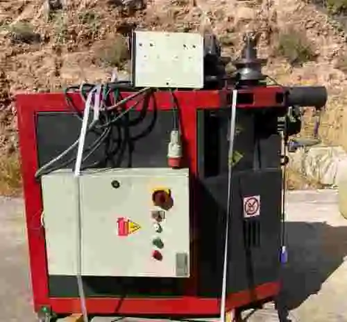 11. Curvadora de rodillos para tubos Tauring Delta 50H