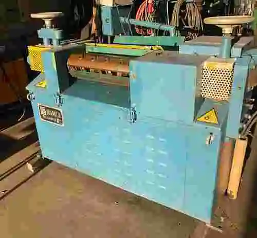 7. Maquina enderezadora de varilla Ugarola