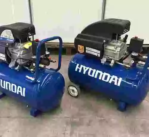 9. Lote 2 compresores de aire 50L Hyundai HYAC50-2