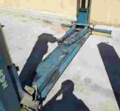2. Elevador de doble columna ZAS / ZAVAGLI 2500 KG.