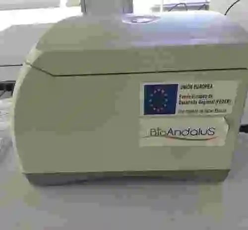 6. CENTRIFUGA EPPENDORF/5418