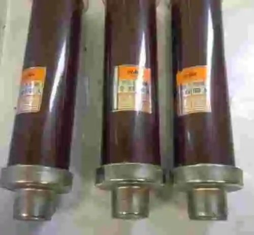 1. Lote de 3 Fusibles INAEL IB-D2 12KV 100A