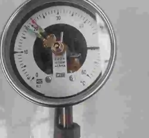 2. TERMOMETRO INDUSTRIAL WEC S21/M21