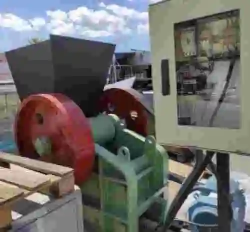 2. Prensa por aplastamiento de metales . Potencia 15 kw
