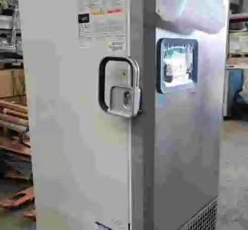 4. Ultracongelador THERMO SCIENTIFIC TSX50086V
