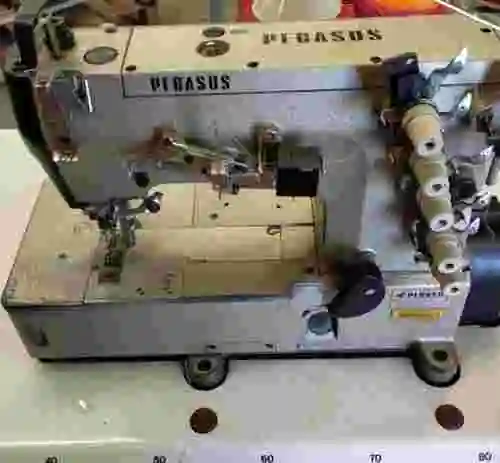 2. Maquina de coser PEGASUS W562-01AB