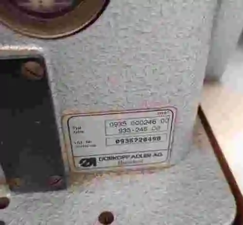 6. Máquina de coser automática de bolsillo Durkopp Adler 745-22