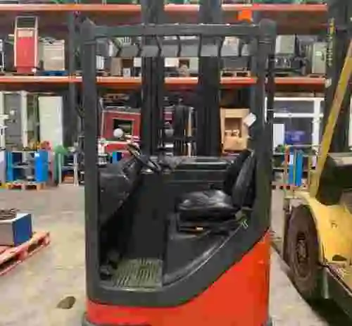 11. Carretilla eléctrica retráctil Linde R14