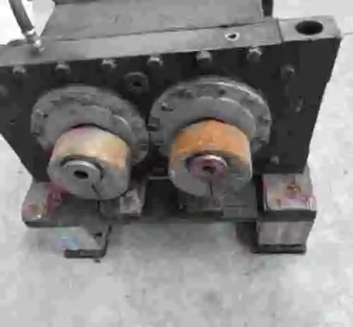 3. Equipo de vibración para depósitos de cemento.