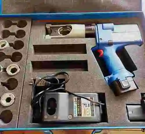 2. EQUIPO DE ENGATILLAR MANGUITOS ELECTRICOS KLAUKE EK120U-PLUS