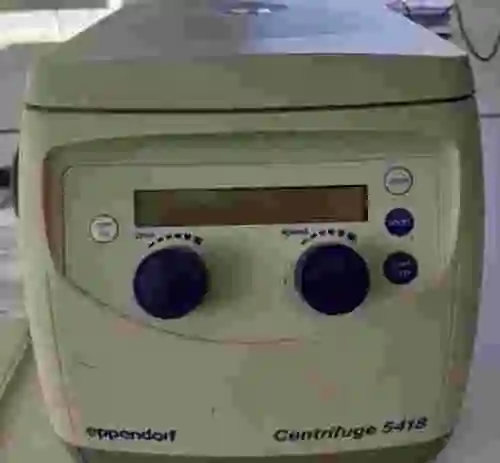 2. CENTRIFUGA EPPENDORF/5418
