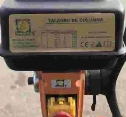 2. Taladro de columna IMAPORT TR-201T