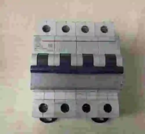 1. Interruptor GENERAL ELECTRIC C10 EP64