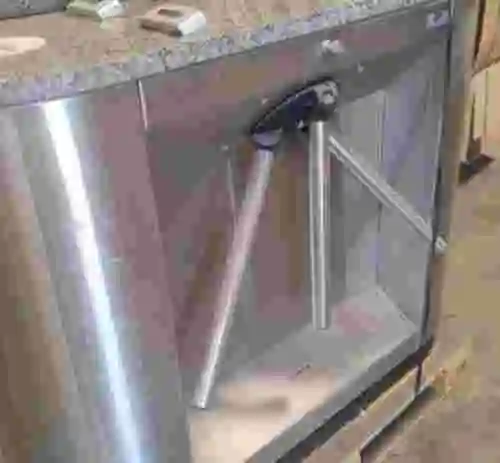 1. Torno de control de accesos
