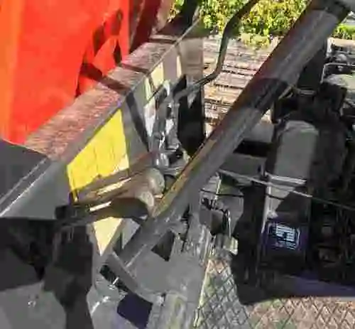 11. Dumper Agria basculante con pala Cargadora