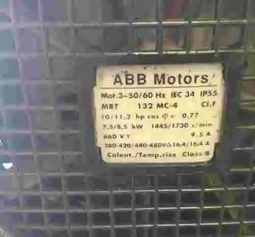 3. Motor electrico con patas.
