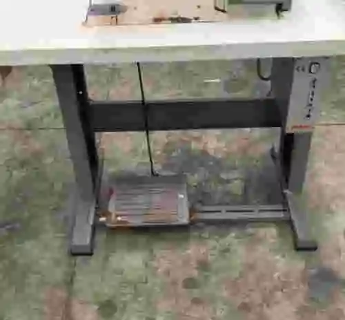6. MAQUINA DE COSER PFAFF 1053