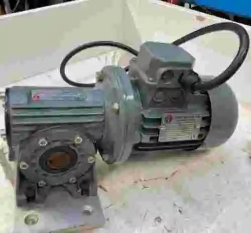 1. Motor reductor 1,1 KW Pujol Muntala