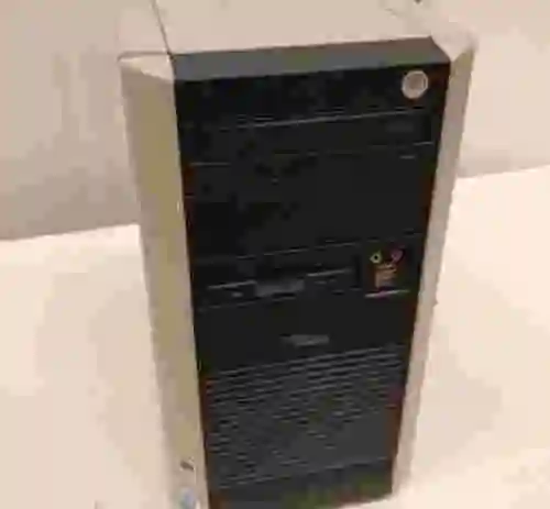1. Ordenador FUJITSU SIEMENS COMPUTERS SCENIC P320, I915G