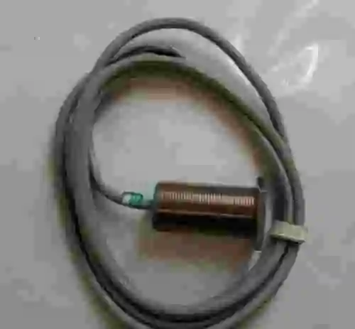 1. Sensor de proximidad PEPPER FUCHS  IA-8-30gM-I3