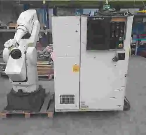 1. Robot S-MODEL 700 F-14482
