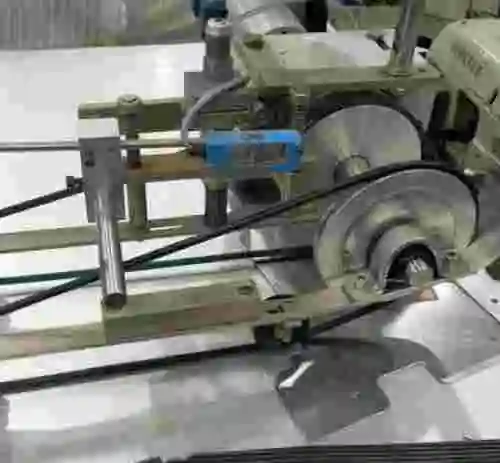 6. Máquina de coser PEGASUS EX5204-02