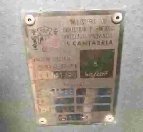 5. Caldera de vapor con resistencias eléctricas de 20 kw . Presión 6 kg/cm2