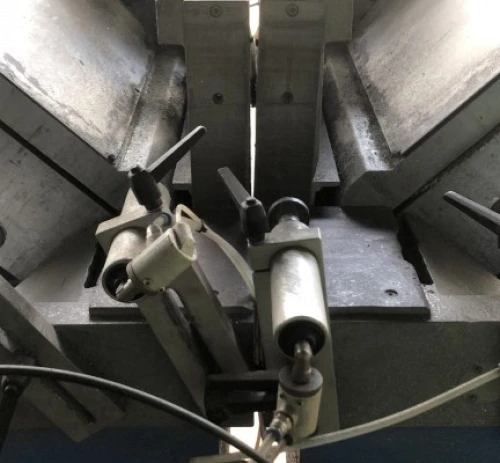 4. Tronzadora de doble cabezal MECAL SW453